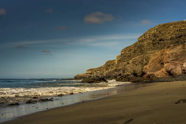 Playa Fuerteventura Con Una Roca Lava Fondo — Foto de Stock