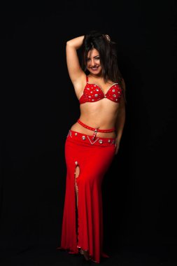 Güzel dansöz egzotik dans performans