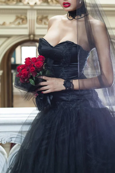 Saint Valentin et robe de mariée noire — Photo