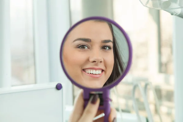 - Concepto de cuidado corporal y estomatología para un estilo de vida saludable —  Fotos de Stock