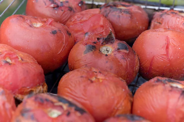 Stekta Grönsaker Tomater Och Zucchini Brand Rostad Hud Och Saftig — Stockfoto