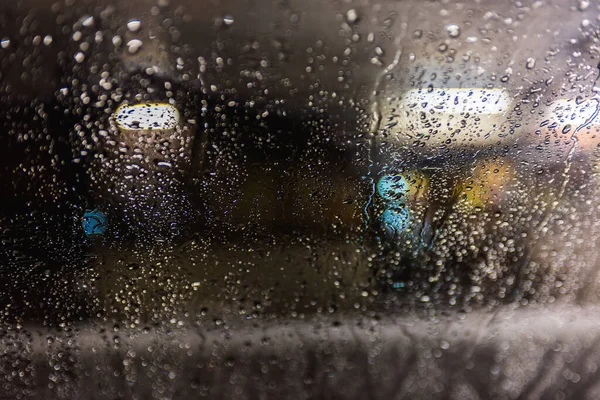 Krople Deszczu Oknie Kolorowa Delikatna Strona Wieczorne Zdjęcie — Zdjęcie stockowe