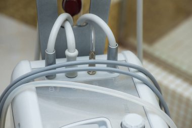 Yüz ve vücut masajları için aygıt 