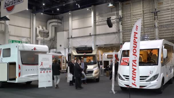 Many of the caravans at the motorhome show. A large fair luxury motorhome, caravanning, motoring and tourism trade "Caravan 2017" in Expocentre Messukeskus. — Stock Video