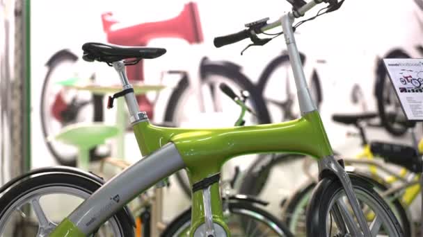 Egyedi elektromos kerékpár Mando Footloose lánc nélkül. — Stock videók