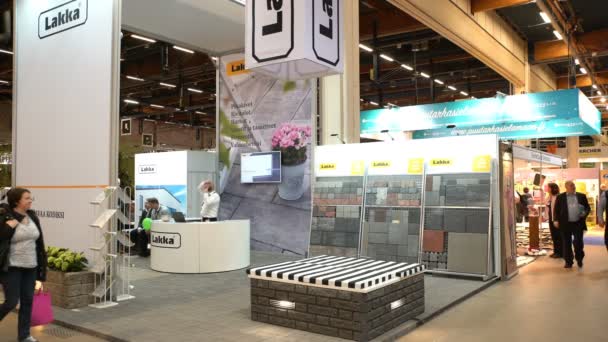 Tuinmeubilair op het landschap ontwerpen Fair — Stockvideo