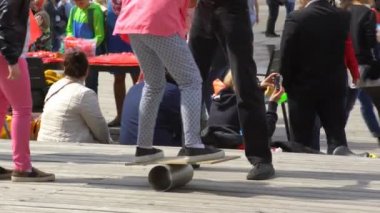 Şehir Parkı çocuklarda dengeyi tahtada öğreniyorlar.