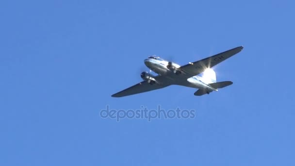 Douglas Dc-3 hava seyahat geçmiş en çok üretilen uçak — Stok video