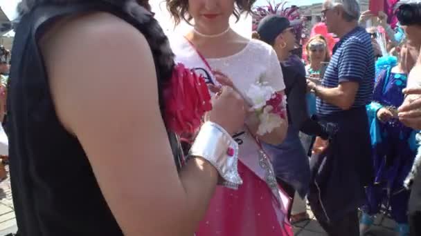 Fantástica boda durante el carnaval de Samba . — Vídeos de Stock