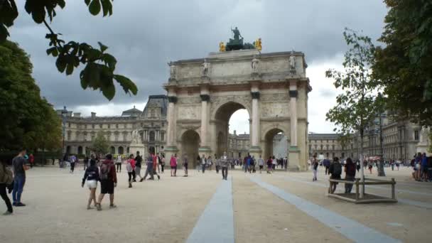 Arc de Triomphe du Carrousel en Tuileries Garden, París, Francia — Vídeos de Stock