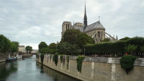 Вид на собор Парижской Богоматери — стоковое видео