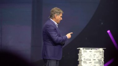 Finlandiya Sauli Niinisto başkanı başlangıç ve teknoloji Festivali Slush açılış töreninde konuşan