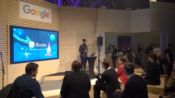 Google paviljongen på Business Forum — Stockvideo