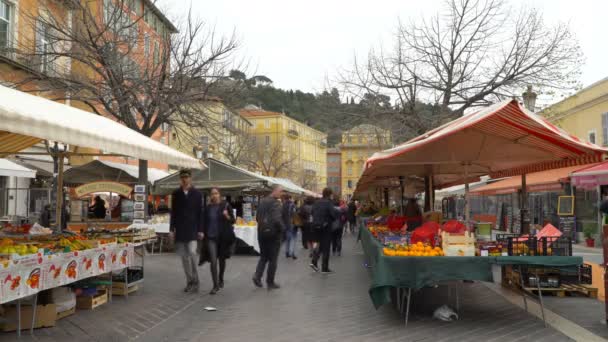 The famous open-air market in the old town of Nice, France — Stock Video