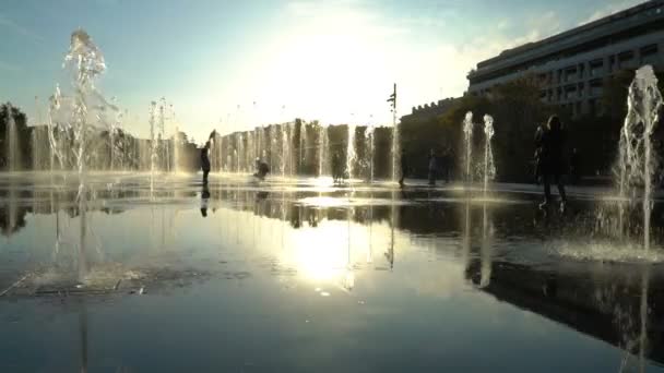 Central Nice, Promenade du Paillon Fountain — Stockvideo
