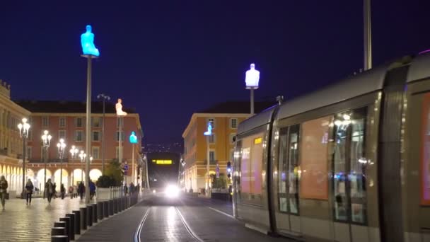Het plein Massena Plaza bij nacht in Nice Frankrijk — Stockvideo