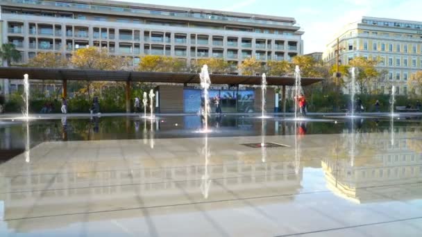 Central Nice, Promenade du Paillon Fountain — Stok video