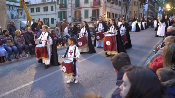 Semana Santa Católica Desfile en España — Vídeos de Stock