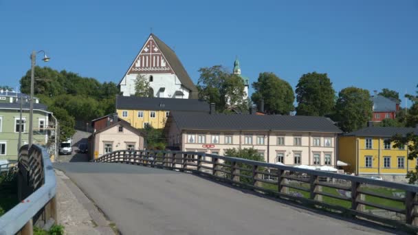 Porvoo, Finlandia. Widok na starożytną katedrę Najświętszej Maryi Panny — Wideo stockowe