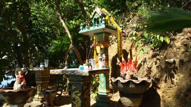 Традиционные дома духов в Таиланде — стоковое видео