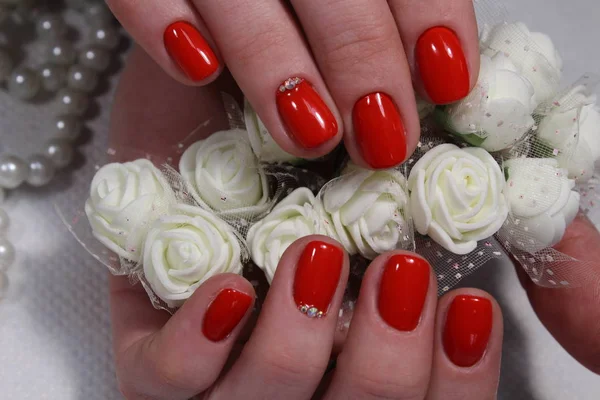 Nail design with red flower