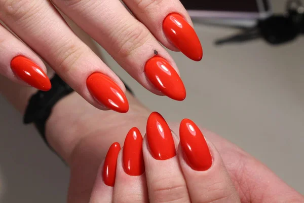 Manicure with red nails — Stock Photo, Image