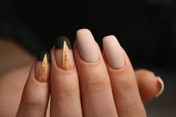 Diseño elegante de la manicura — Foto de Stock