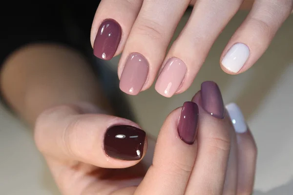 Kahve manikür tasarım