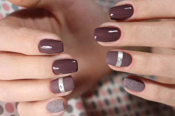 Manikür dizayn kahverengi