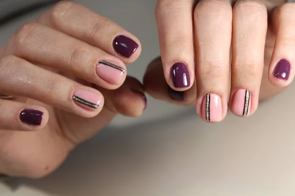 Heldere, kleurrijke design van manicure — Stockfoto