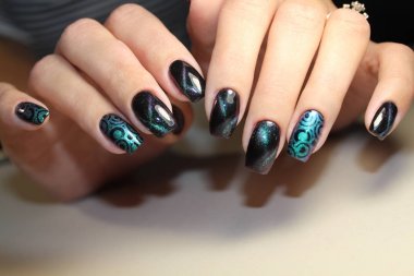 Güzel tırnak sanatı manikür