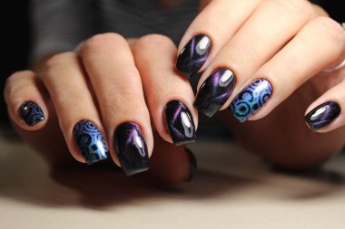 El ile güzel manikür ver. Gomalak tam