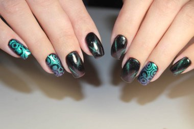 Mor gomalak manikür bitmiş