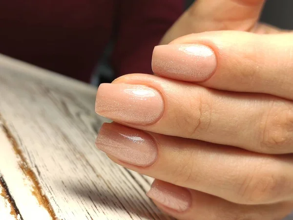 Wspaniały luksusowy manicure krokodyla. Projekt efektowne paznokcie — Zdjęcie stockowe