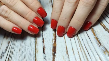 Büyüleyici lüks timsah manikürü. Cazip tırnaklar tasarla