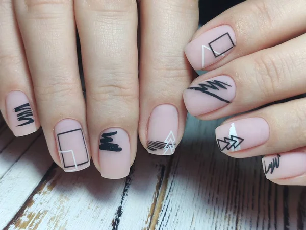 Youth manicure design, beautiful hands with sexy manicure. — Stock Photo, Image