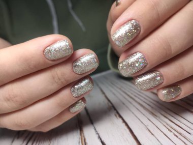 Güzel kadının güzel Noel manikür çivi