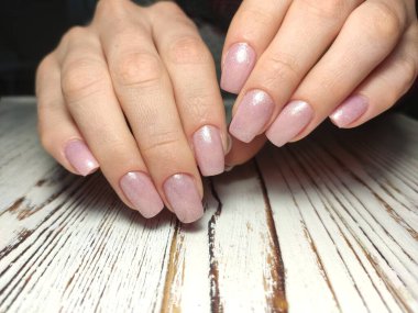 Noel Tırnak Sanatı Manikürü. Kış Tatili tarzı parlak manikür