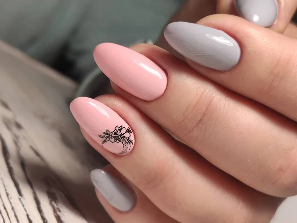Design Sexy Roze Manicure Lange Mooie Nagels — Stockfoto