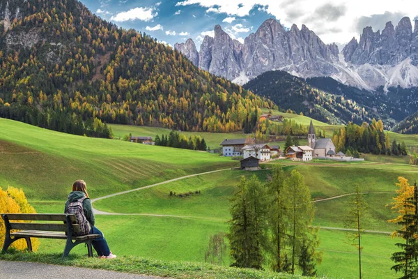 Dünyanın Ünlü Dağlık Yeri Santa Maddalena Köyü Arka Planda Dolomites — Stok fotoğraf