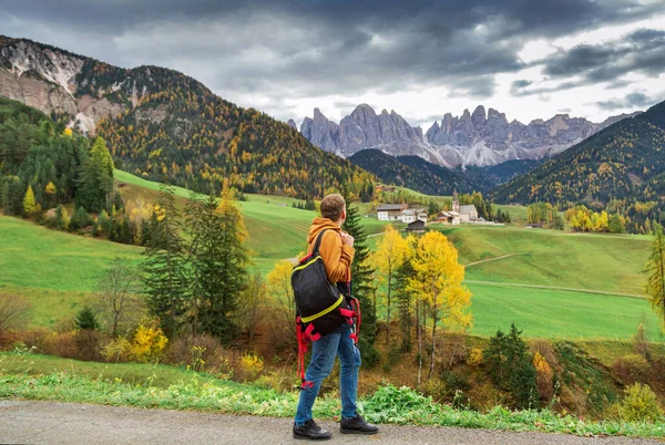 Dünyanın Ünlü Dağlık Yeri Santa Maddalena Köyü Arka Planda Dolomites — Stok fotoğraf