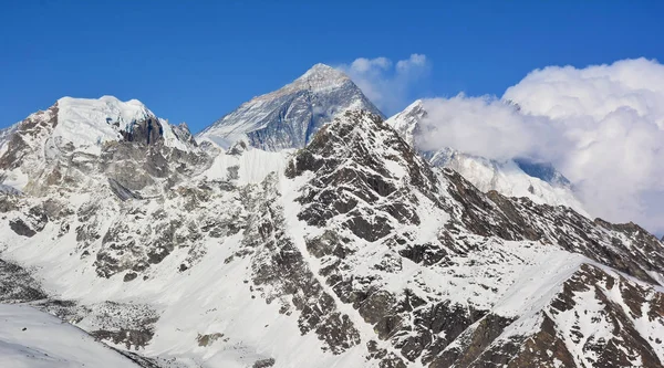 Mt. Everest (8848 m), najwyższy szczyt na świecie. Widok z — Zdjęcie stockowe