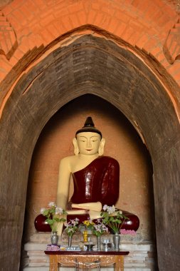 Eski Selami Bagan, Myanmar içinde güzel Buda heykeli