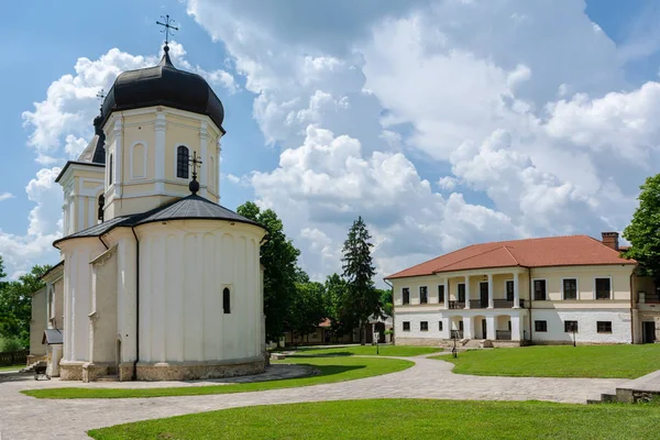 Vista de La Iglesia de la Dormición - la iglesia más antigua existente en Moldavia — Foto de Stock