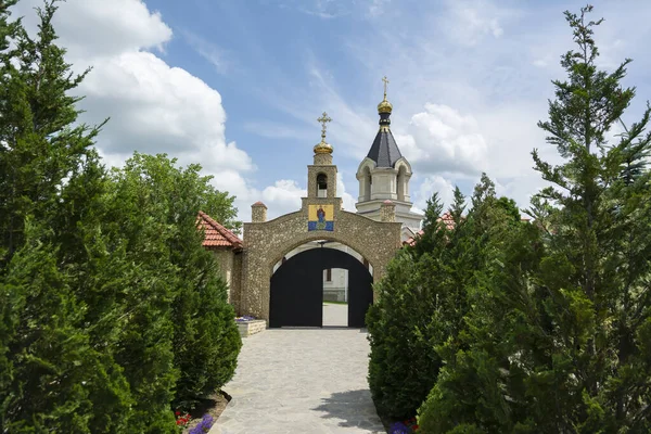 Antiguo Orhei Orheiul Vechi Iglesia Ortodoxa Situada República Moldavia Imagen de archivo