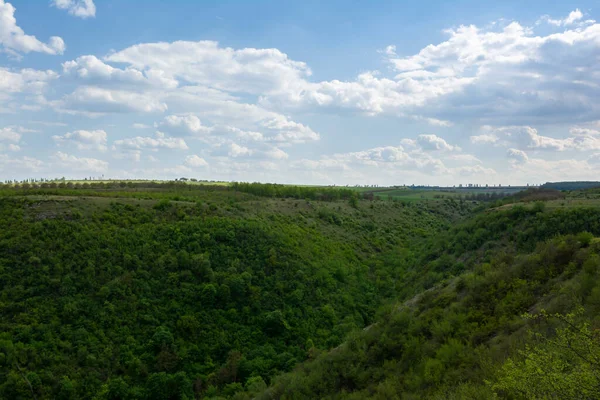 Sahra Vadisi, Moldova Cumhuriyeti Sahra Manastırı yakınlarında.