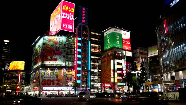 2016年5月 东京市夜景与发光的标牌和汽车在道路上 — 图库视频影像