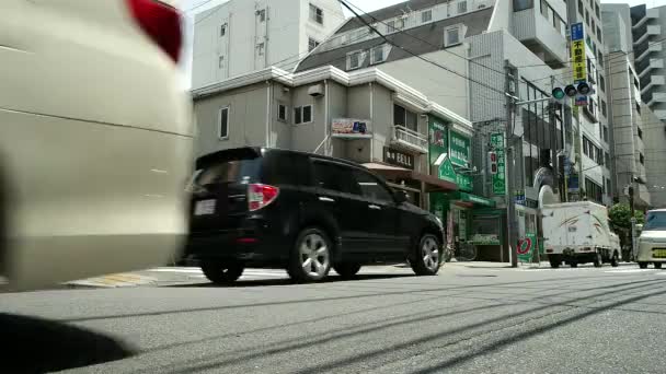 Tóquio - Vista de rua com pessoas e tráfego. Nakano-Shimbashi. Acelerar . — Vídeo de Stock