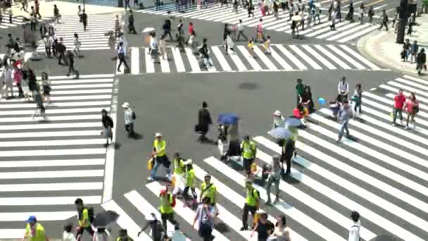 东京- -人行横道上的交通。4K分辨率加速。空中风景。银座 — 图库视频影像