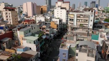 Hava caddesi manzarası. Ho Chi Minh Şehri. Hızlanın, uzaklaşın.. 